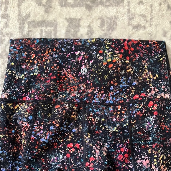 Lululemon Wunder Under Crop II (Special Edition) *Scallop 24" size 8 - Picture 3 of 11